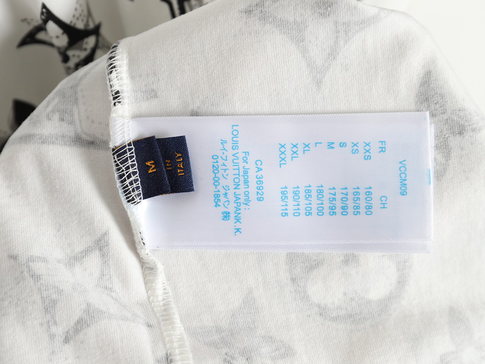 l0*is V*t0n all over print shadow short sleeve