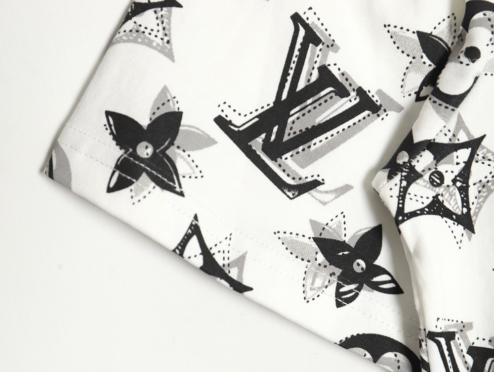 l0*is V*t0n all over print shadow short sleeve