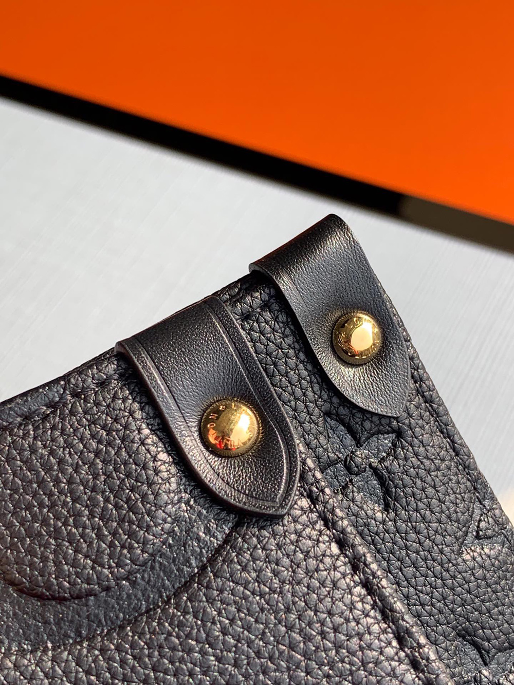 l0*is V*t0n bags m45040 35*28*15cm