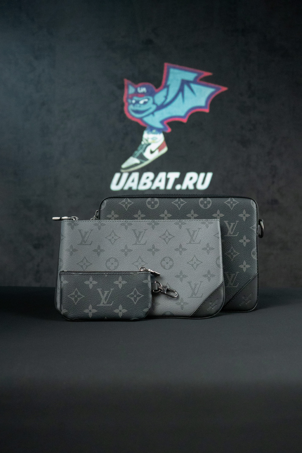 l0*is V*t0n bags m69443 25*18.5*7cm