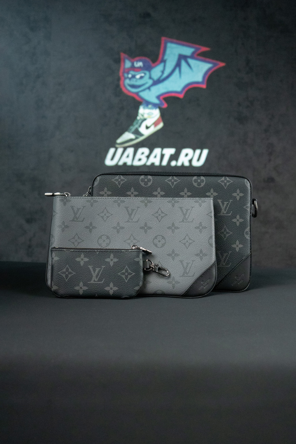 l0*is V*t0n bags m69443 25*18.5*7cm