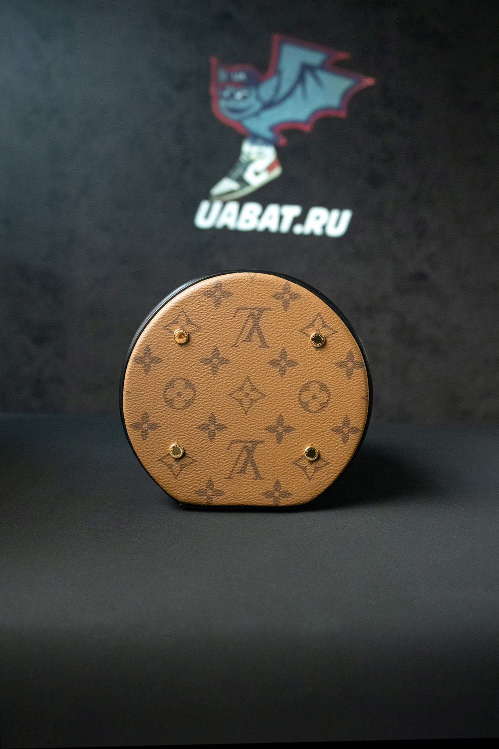 l0*is V*t0n bags m43986 15x17x15cm