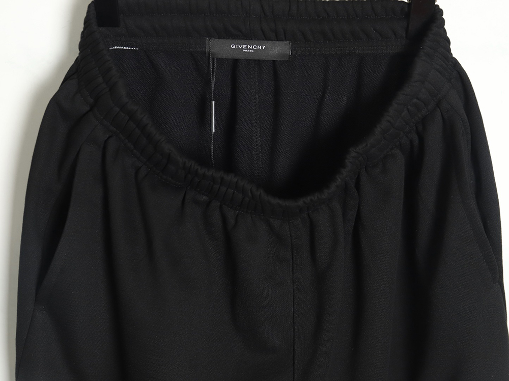 Givenchy 24SS Dalmatian print shorts TSK2