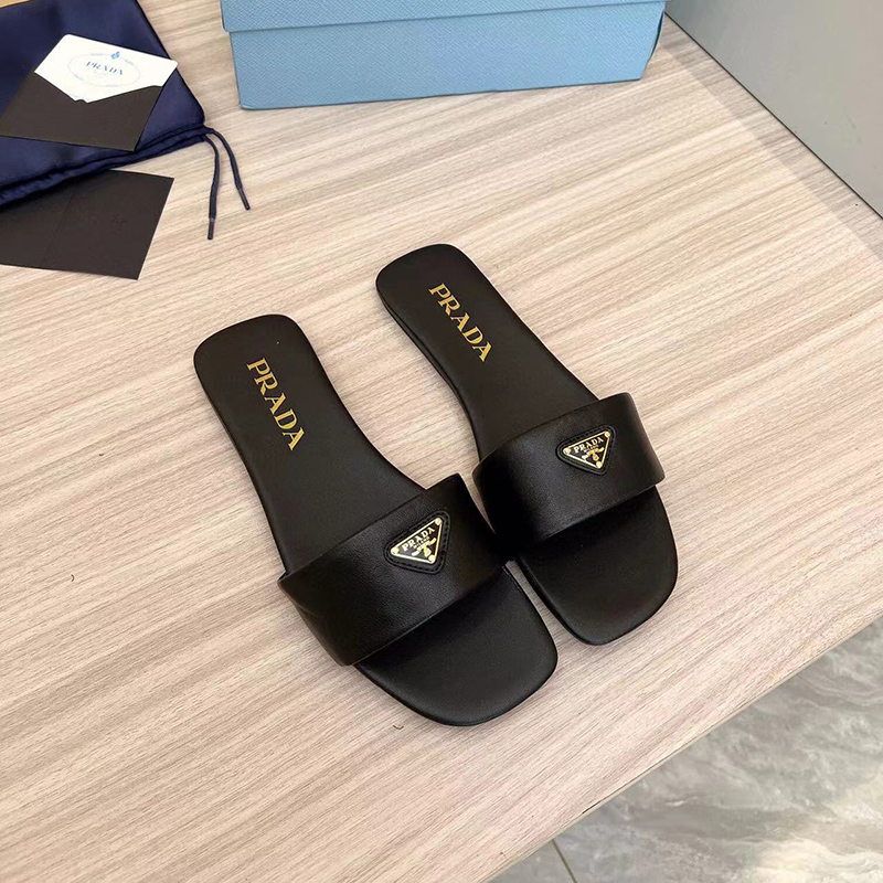 Pra*a leather slides