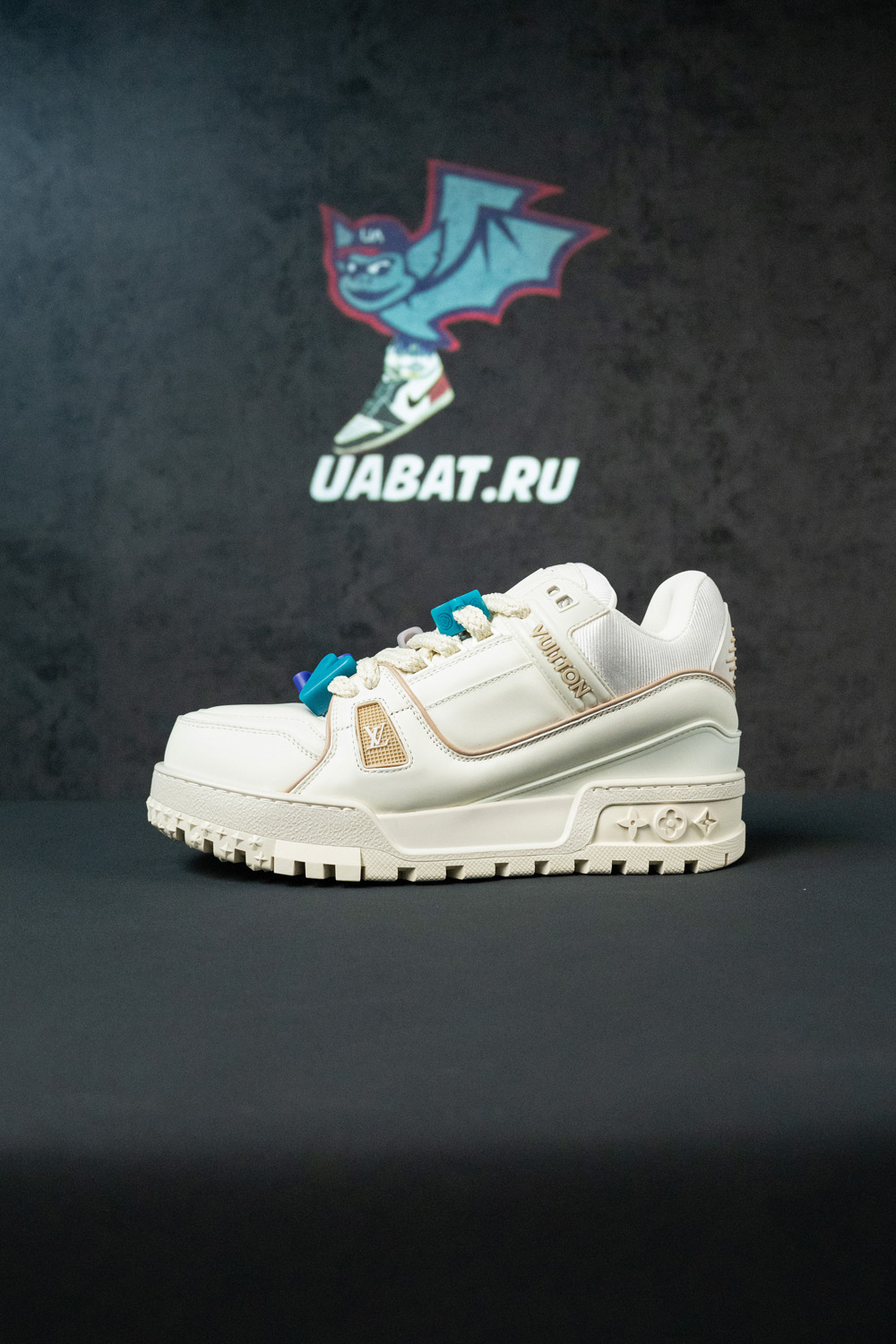 l0*is V*t0n trainer maxi white 1ab8ri