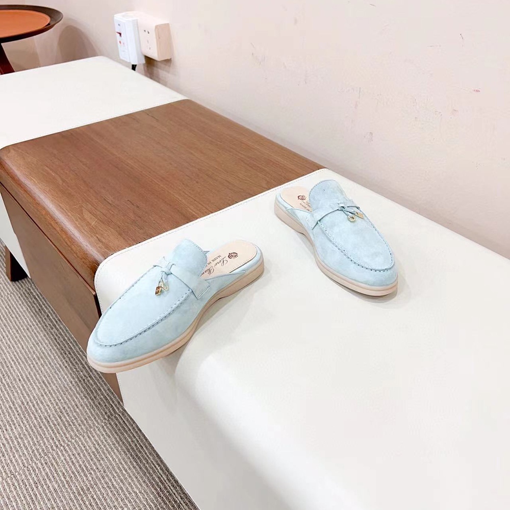 L**o p*ana babouche charms walk moccasin slippers