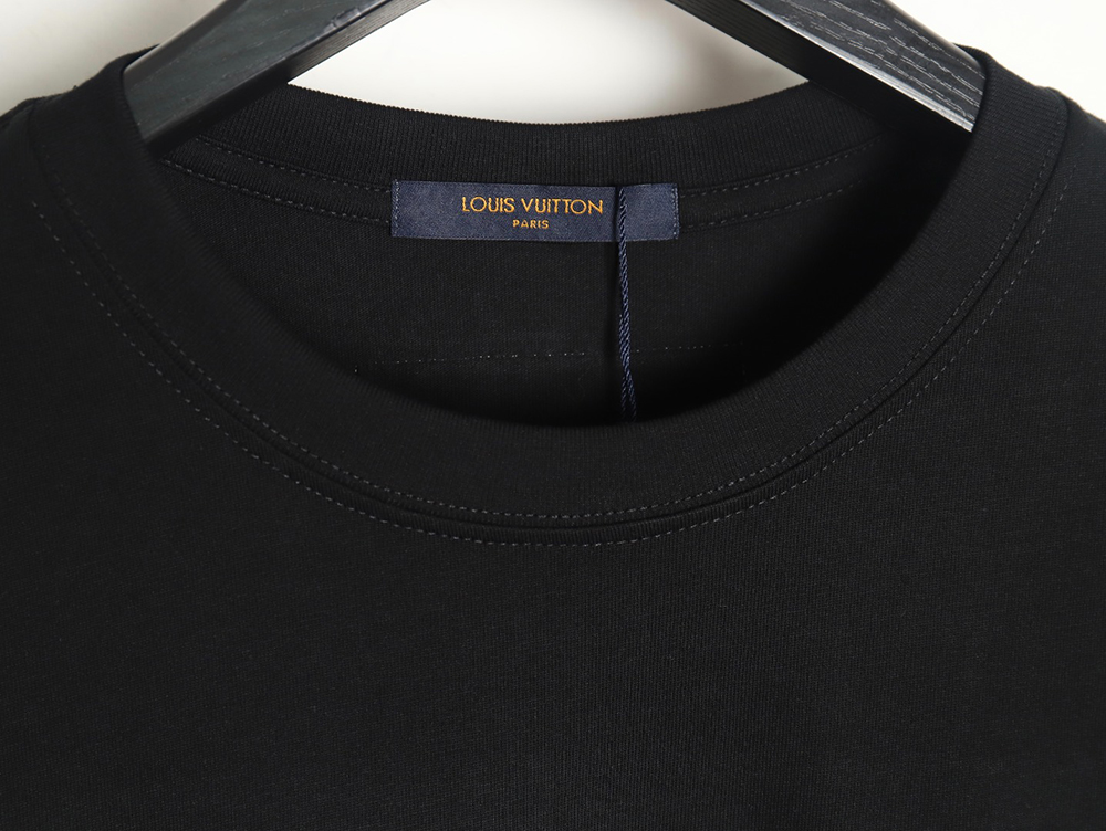 l0*is V*t0n disney co-branded red bugs bunny psychedelic short sleeve tsk2