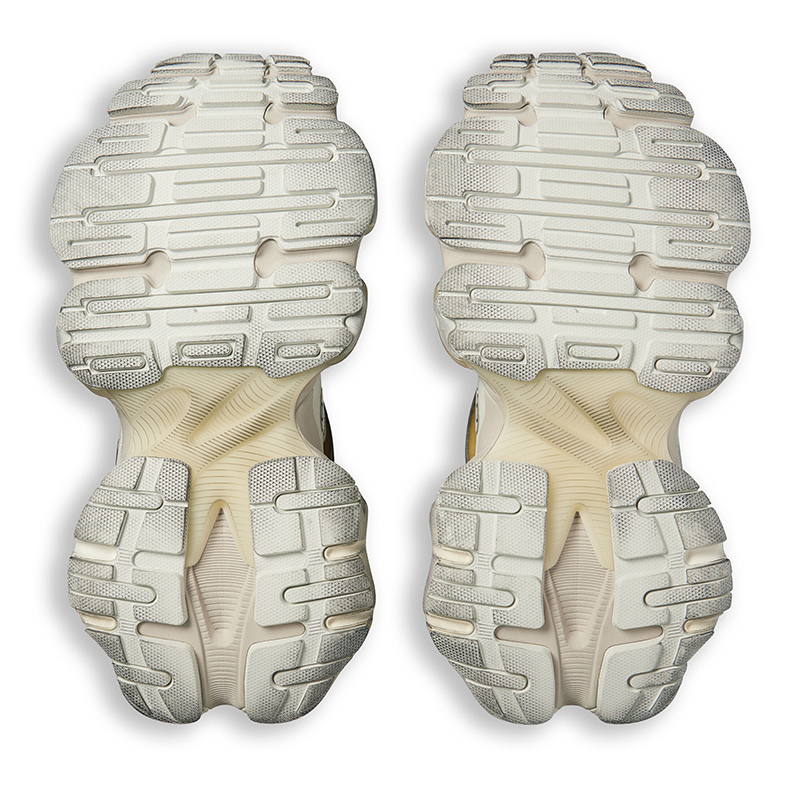 Ba*len*cia*ga cargo sneaker in light beige