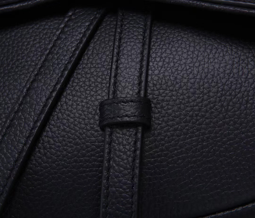 ch**an D*or bags h10e 19*26*4.3cm