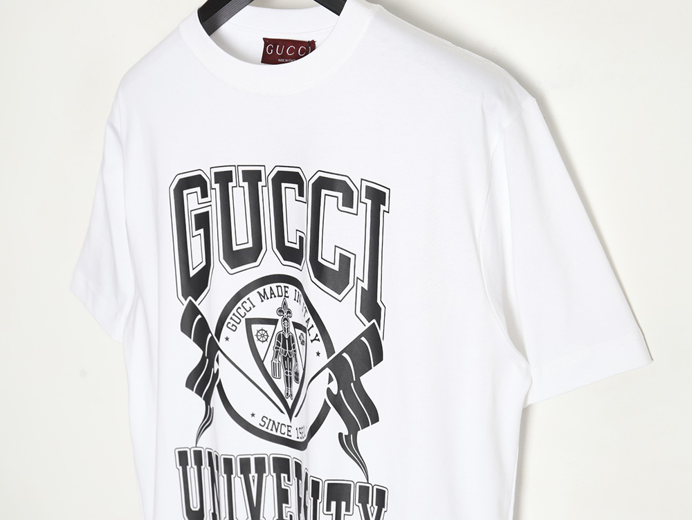 G*u*i university crest printed round neck short sleeve t-shirt