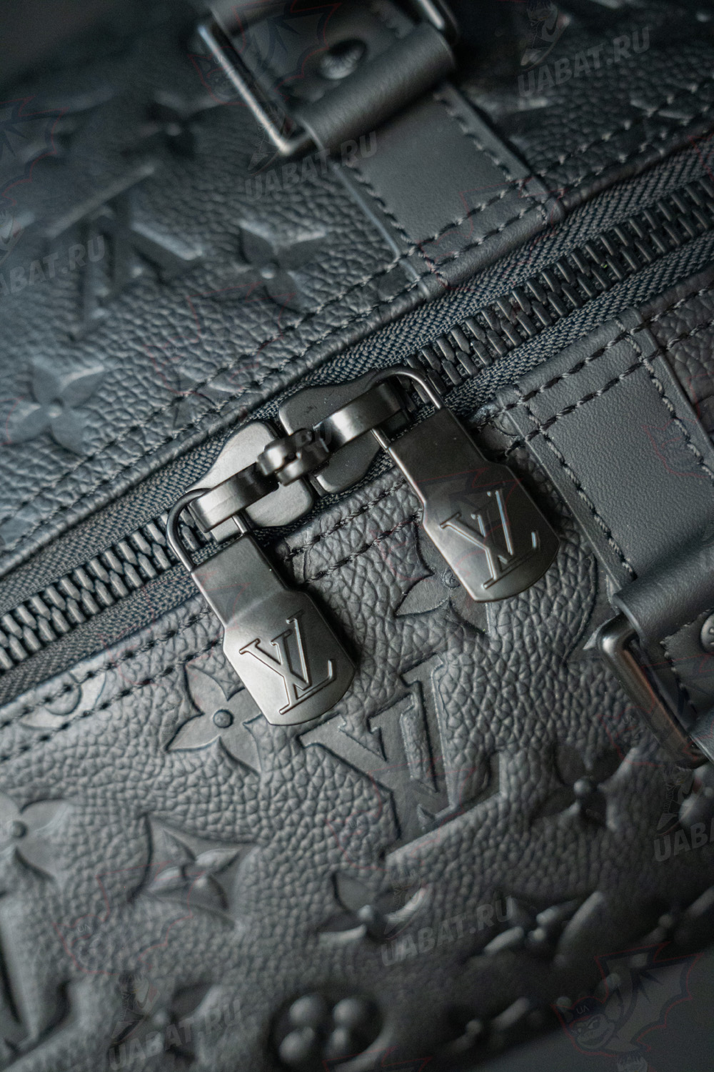 l0*is V*t0n bags m59025 50*29*23cm