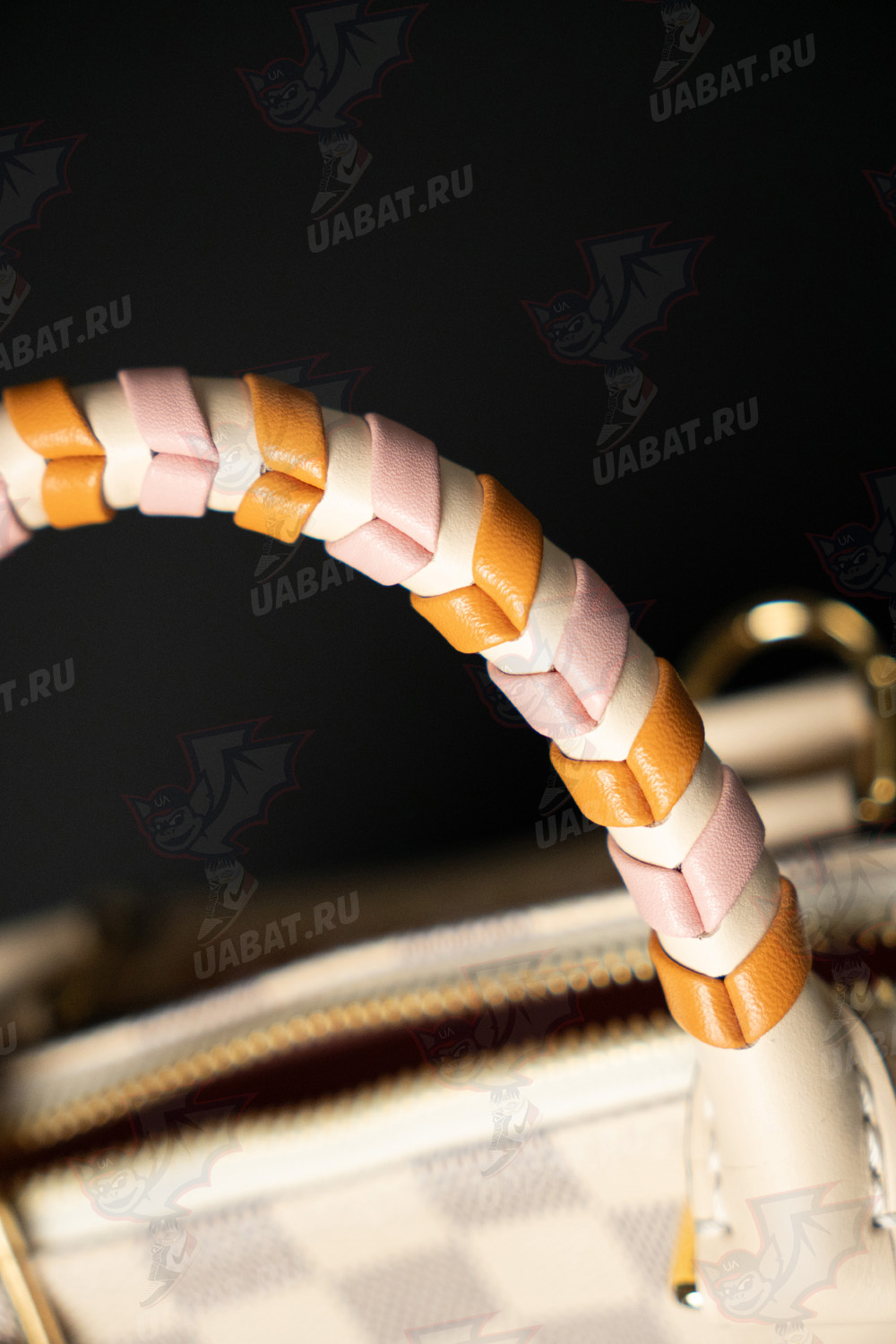 l0*is V*t0n bags n41221 23.5*17.5*11.5cm