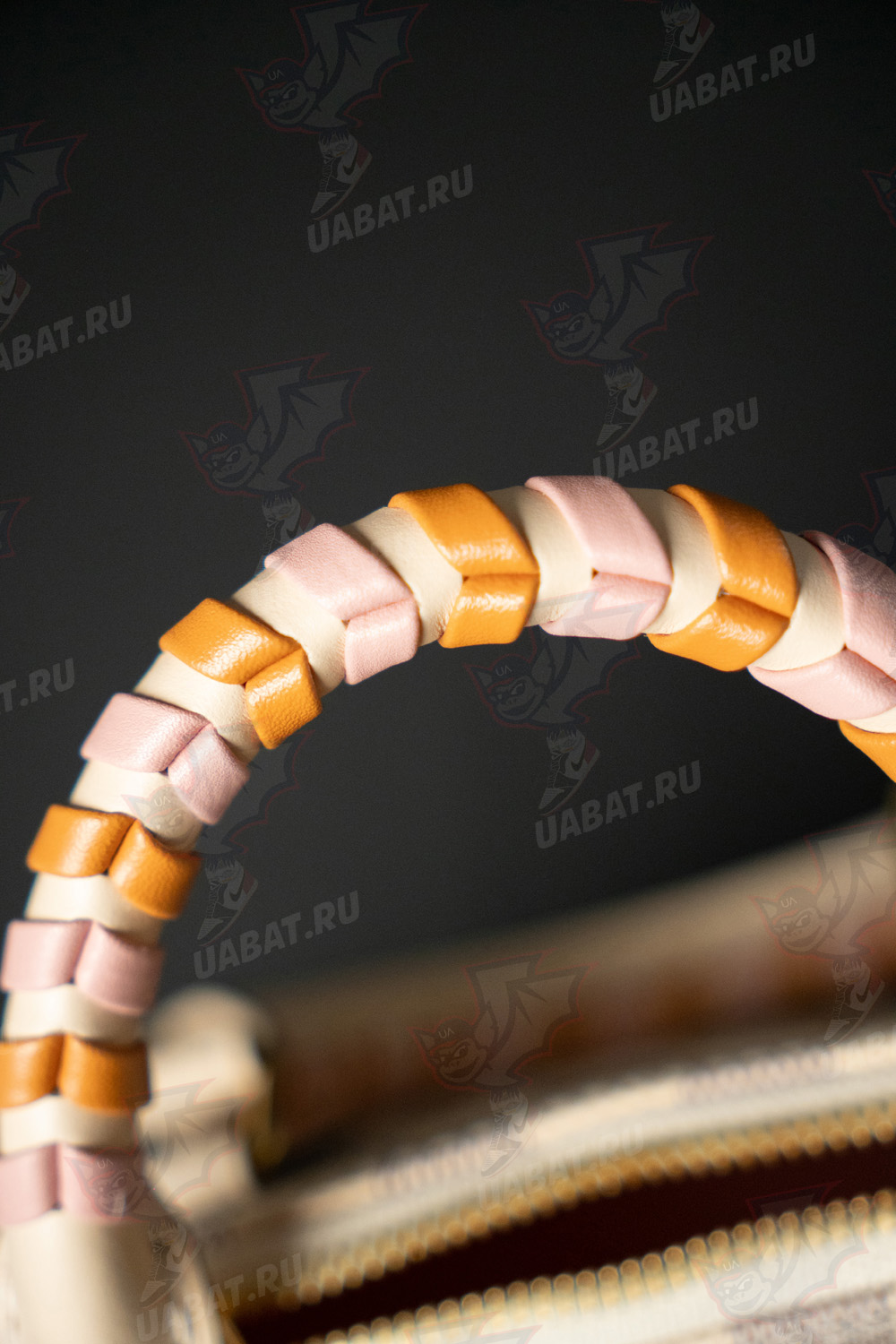 l0*is V*t0n bags n41221 23.5*17.5*11.5cm