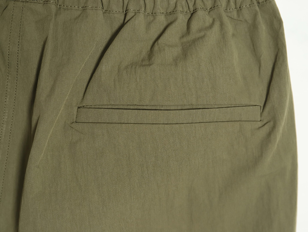 L0ew* olive green cotton blend shorts with embroidered pockets