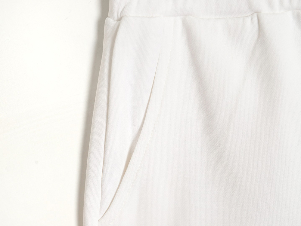 l0*is V*t0n 24ss rendered monogram print shorts