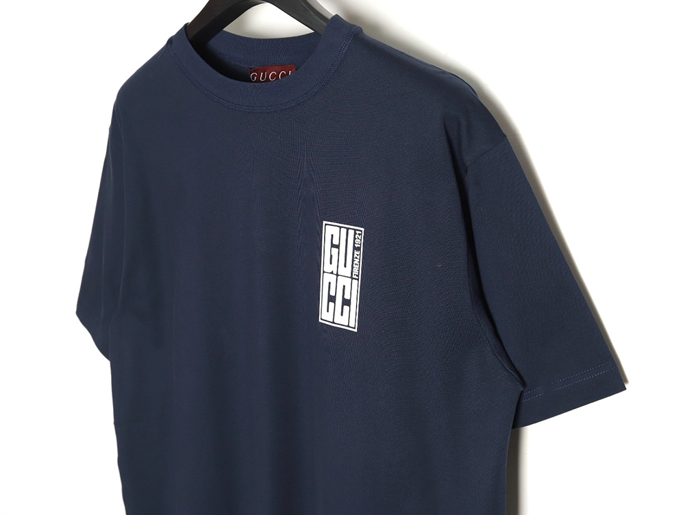 G*u*i red, white and blue g print round neck short sleeve t-shirt