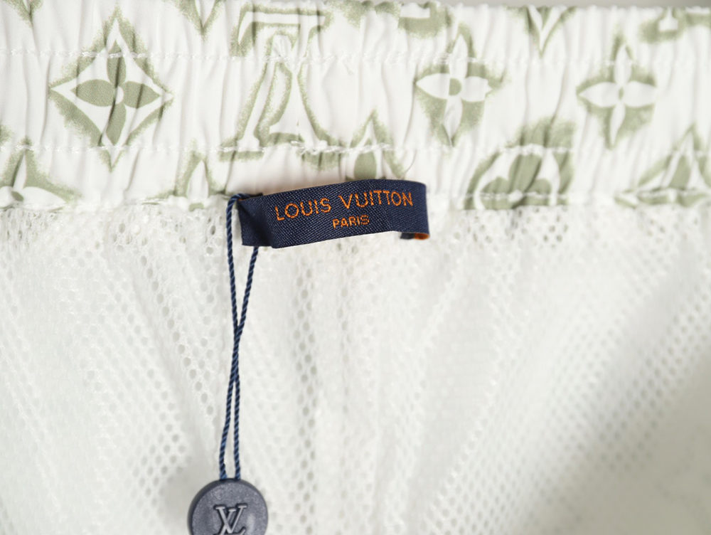 l0*is V*t0n 24ss distressed shorts with printed monogram