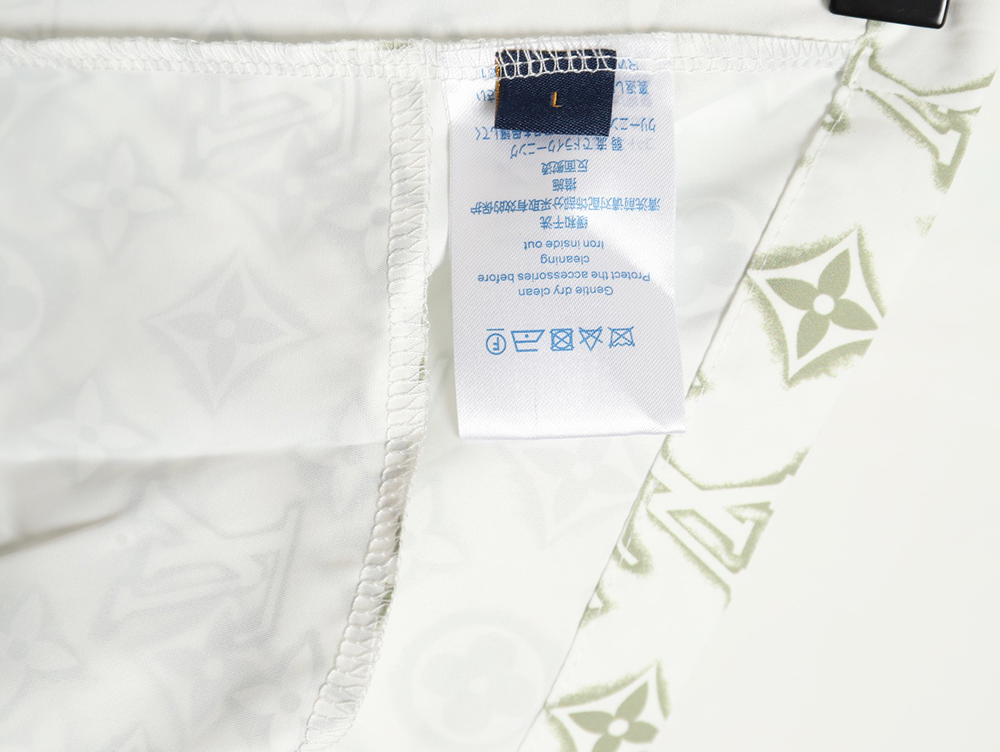 l0*is V*t0n 24ss distressed shorts with printed monogram