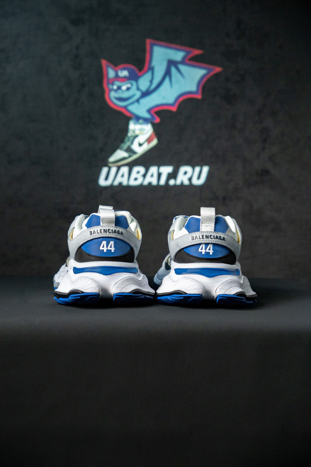 Ba*len*cia*ga cargo sneaker in grey, white and blue