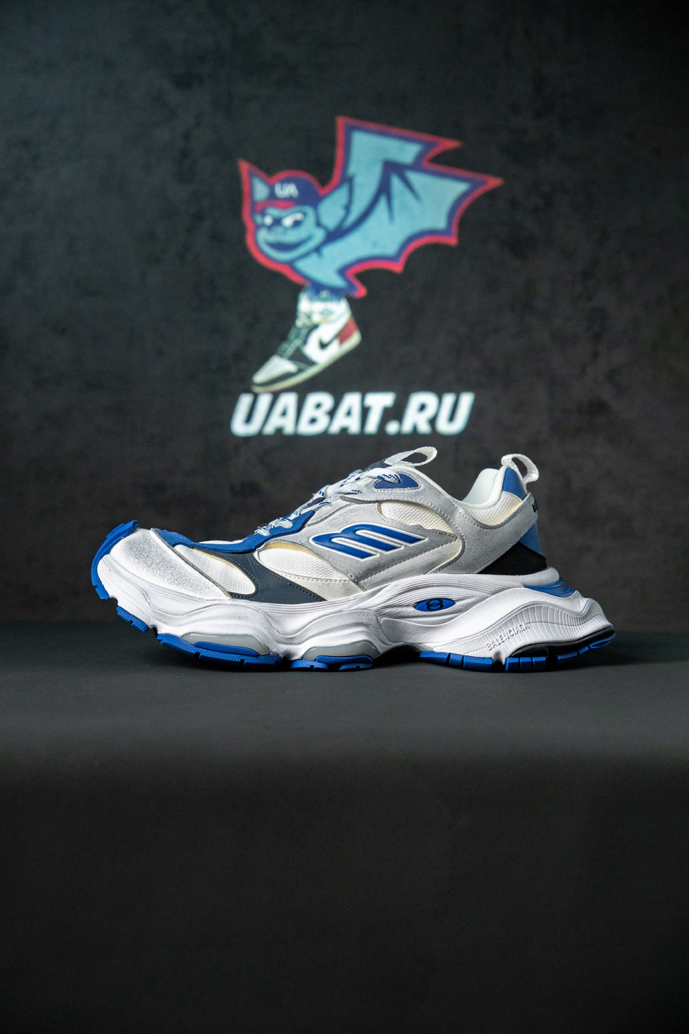 Ba*len*cia*ga cargo sneaker in grey, white and blue