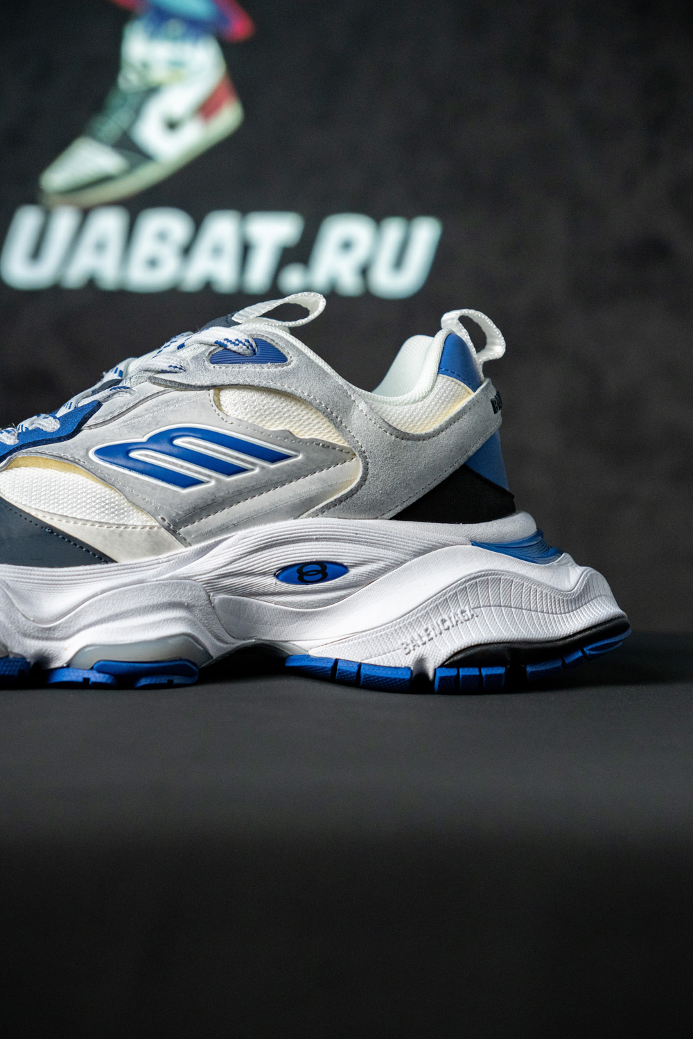 Ba*len*cia*ga cargo sneaker in grey, white and blue