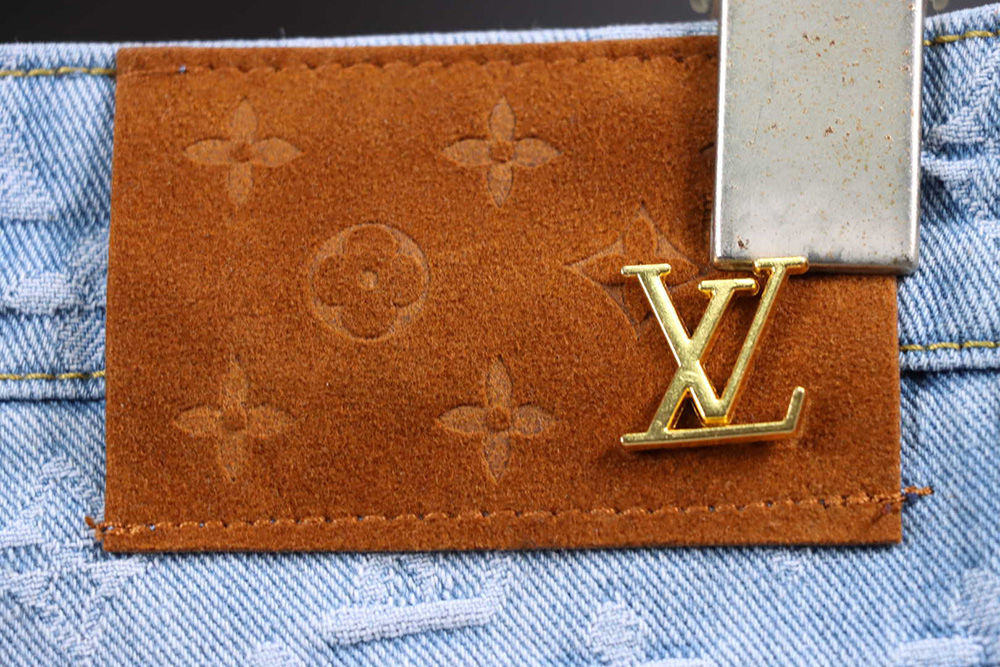 l0*is V*t0n graffiti gradient embroidered jeans