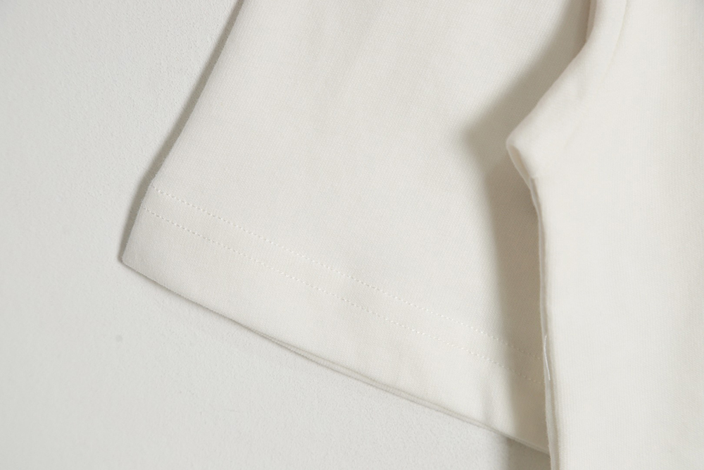 G*u*i & ha ha ha cherry print short sleeves