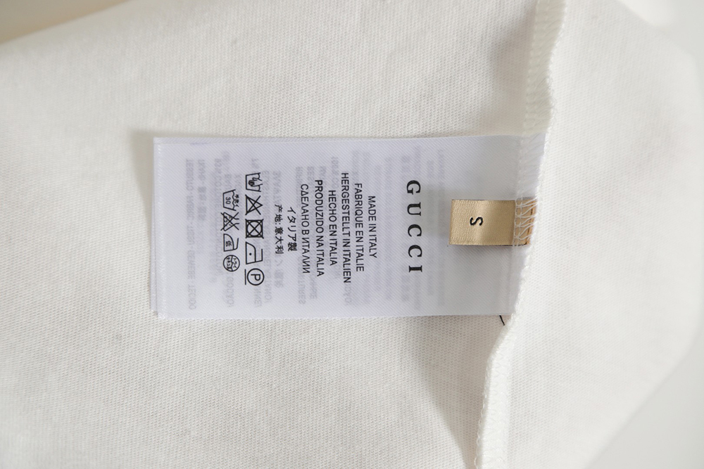 G*u*i & ha ha ha cherry print short sleeves