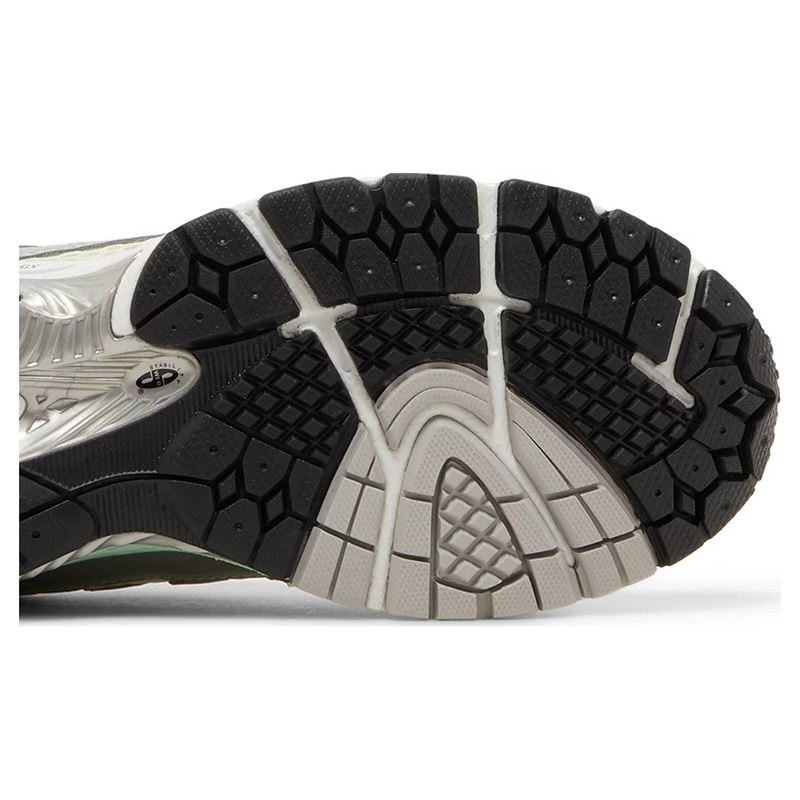 New Balance Aimé Leon Dore x 1906R