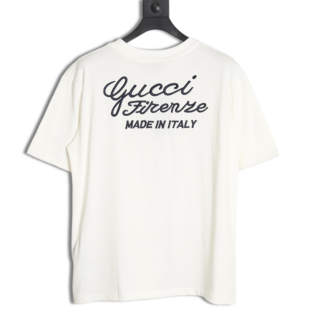 G*u*i signature embroidered lettering short sleeve