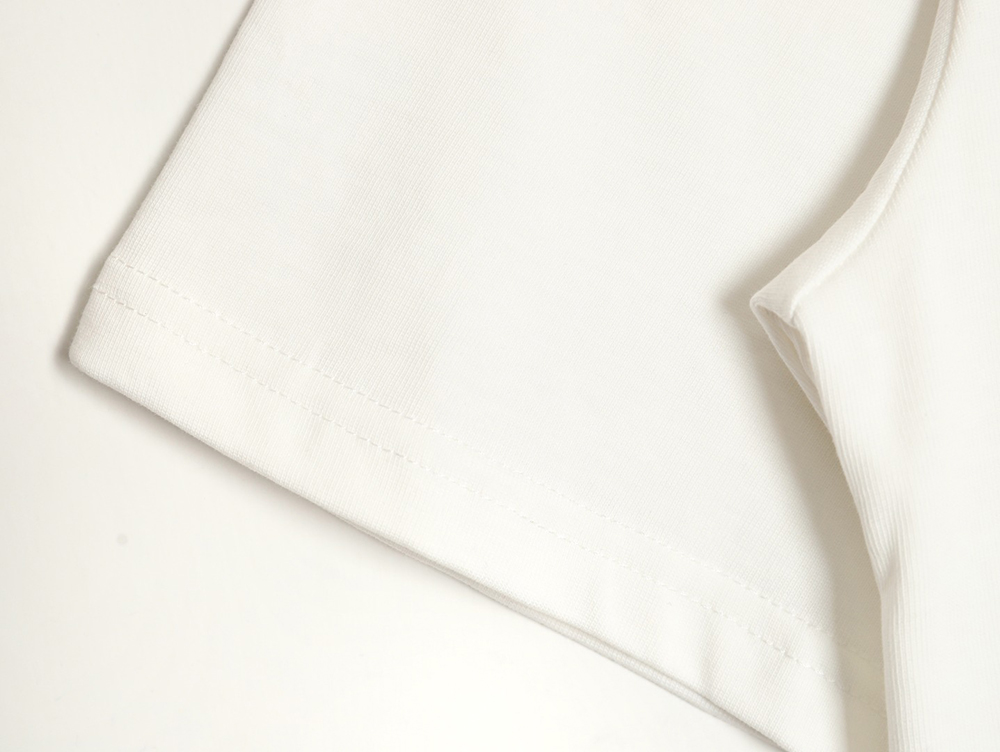 G*u*i signature embroidered lettering short sleeve