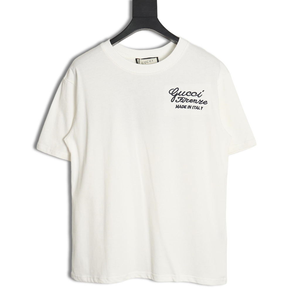 G*u*i signature embroidered lettering short sleeve