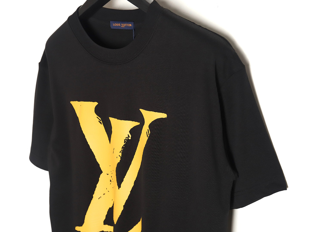 l0*is V*t0n short-sleeved t-shirt with large logo tsk1