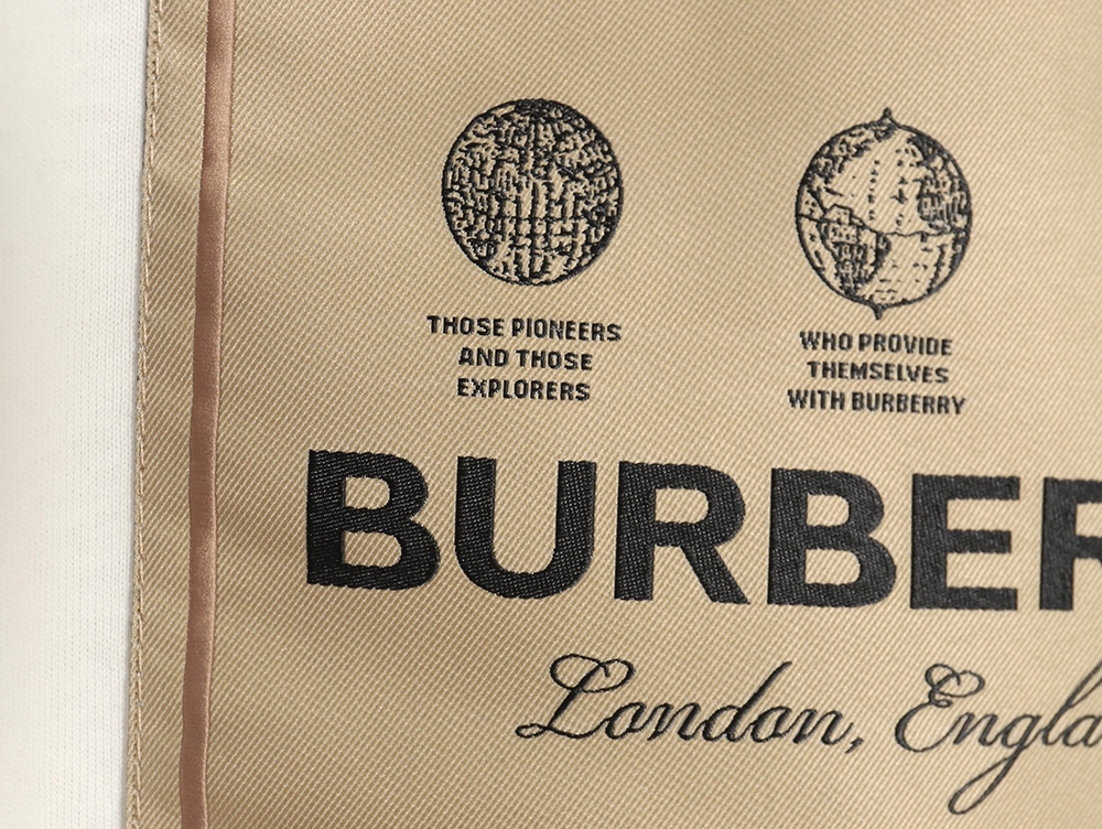 B**rry chest label short sleeve t-shirt