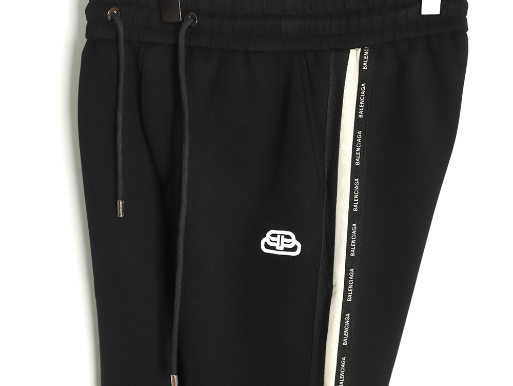 Ba*len*cia*ga lock embroidered web trousers