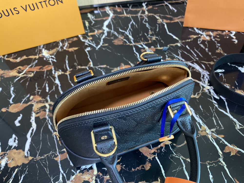 l0*is V*t0n bags m44829 25*18*12cm