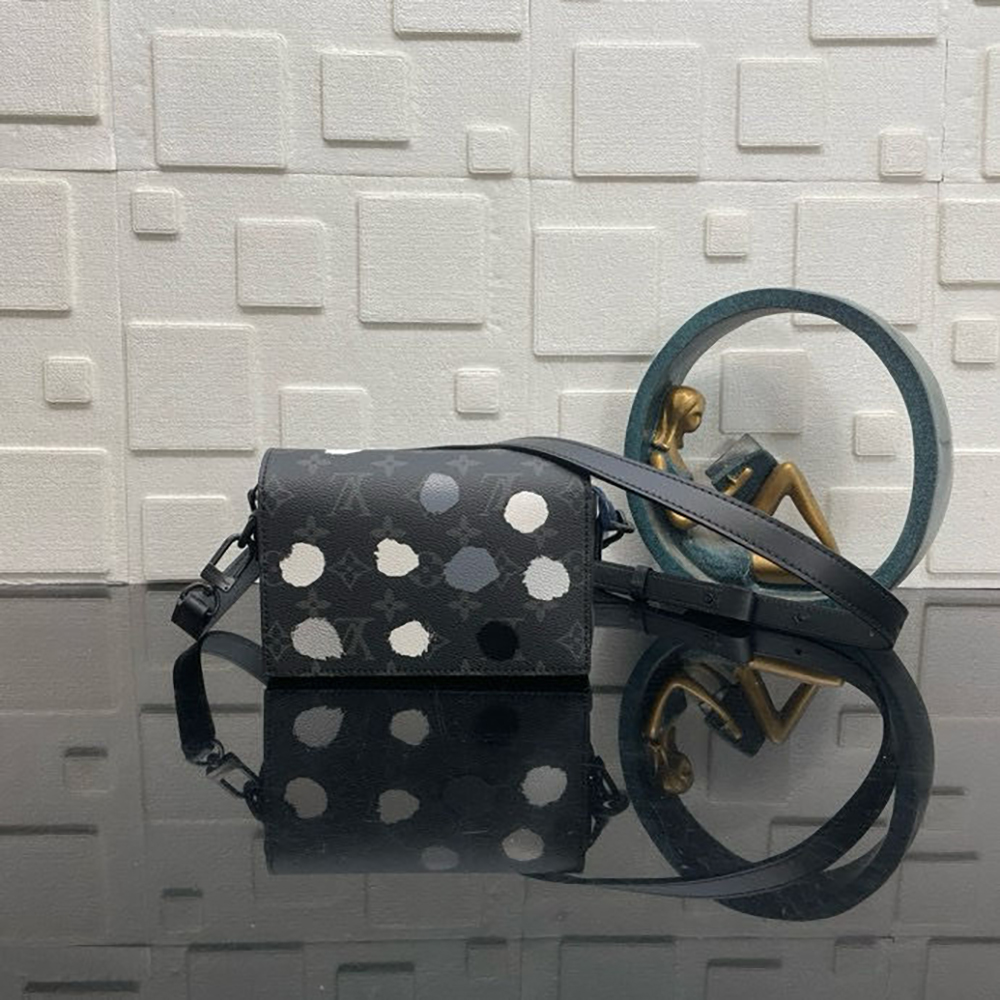 l0*is V*t0n bags m81935 18*11.5*6.5cm