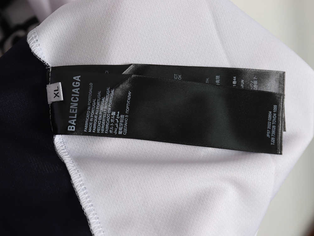 Ba*len*cia*ga mesh hockey jersey