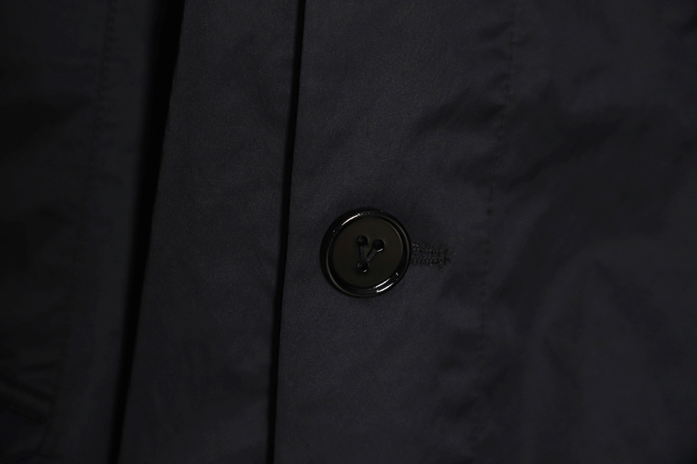 bo*te*ga Ve*ne*ta hooded jacket with detachable waist bag tsk1