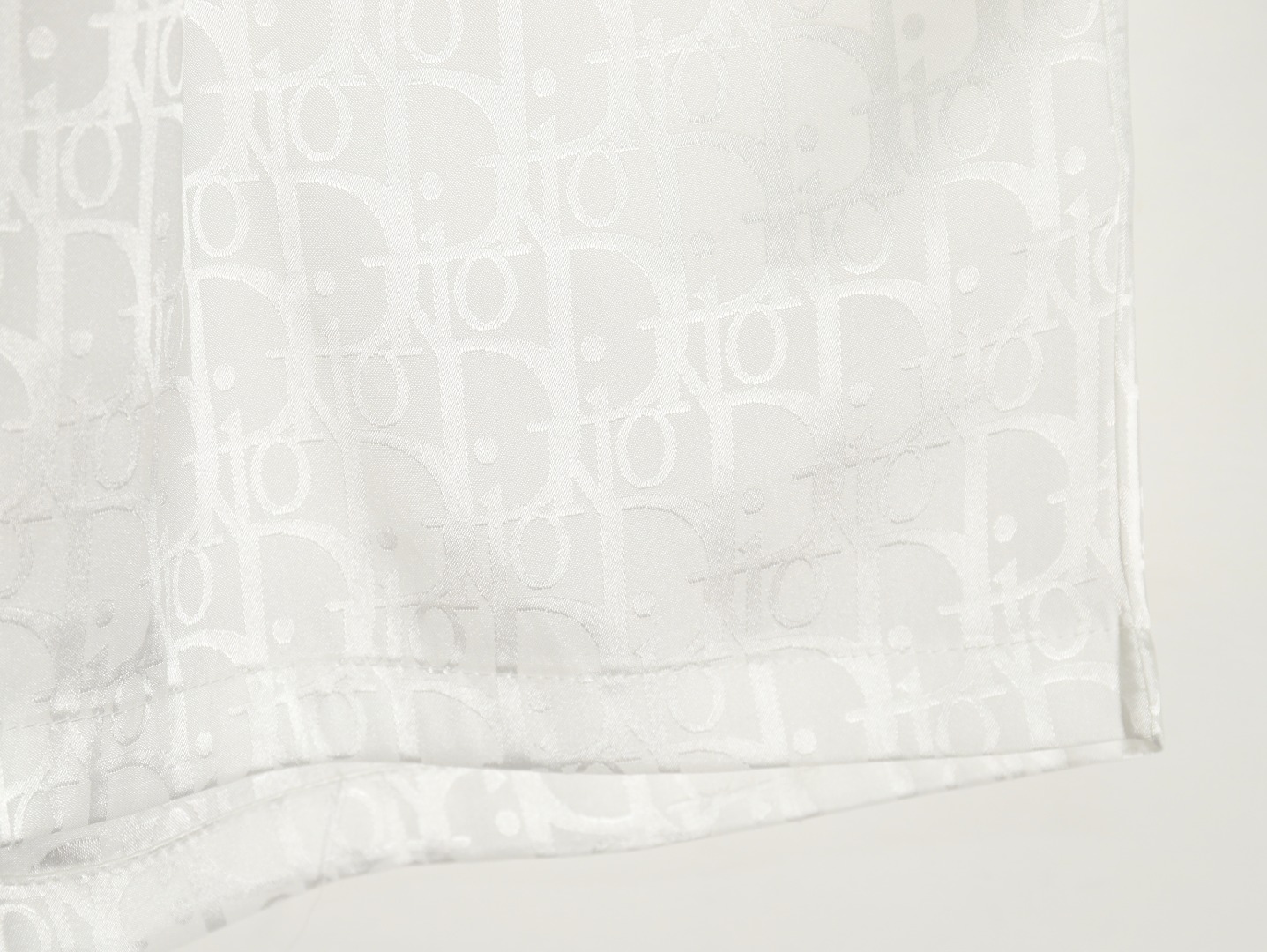 D*or old flower pattern jacquard beach shorts