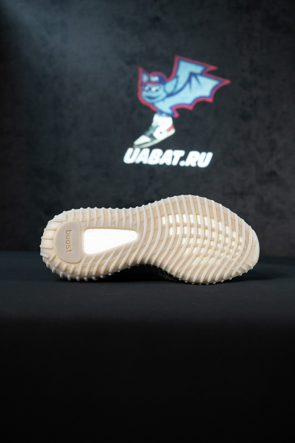 Y**zy boost 350 v2 "beluga"