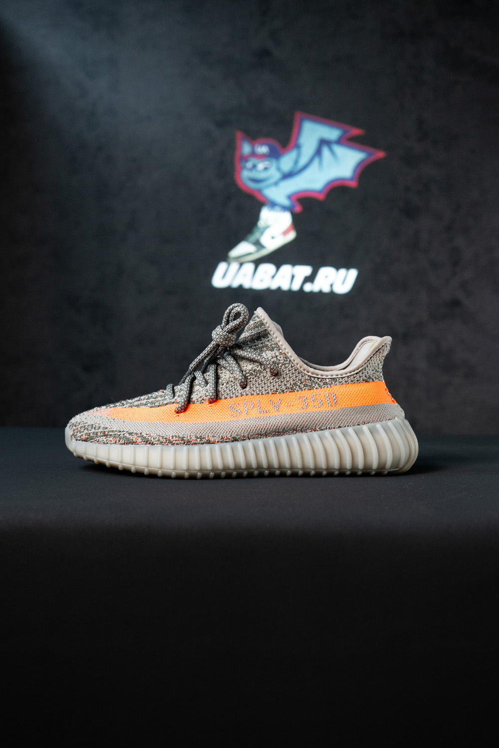 Y**zy boost 350 v2 "beluga"