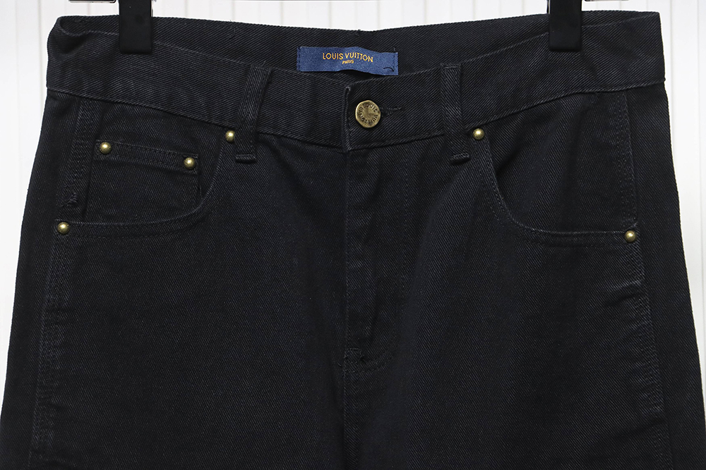 l0*is V*t0n embossed denim overalls