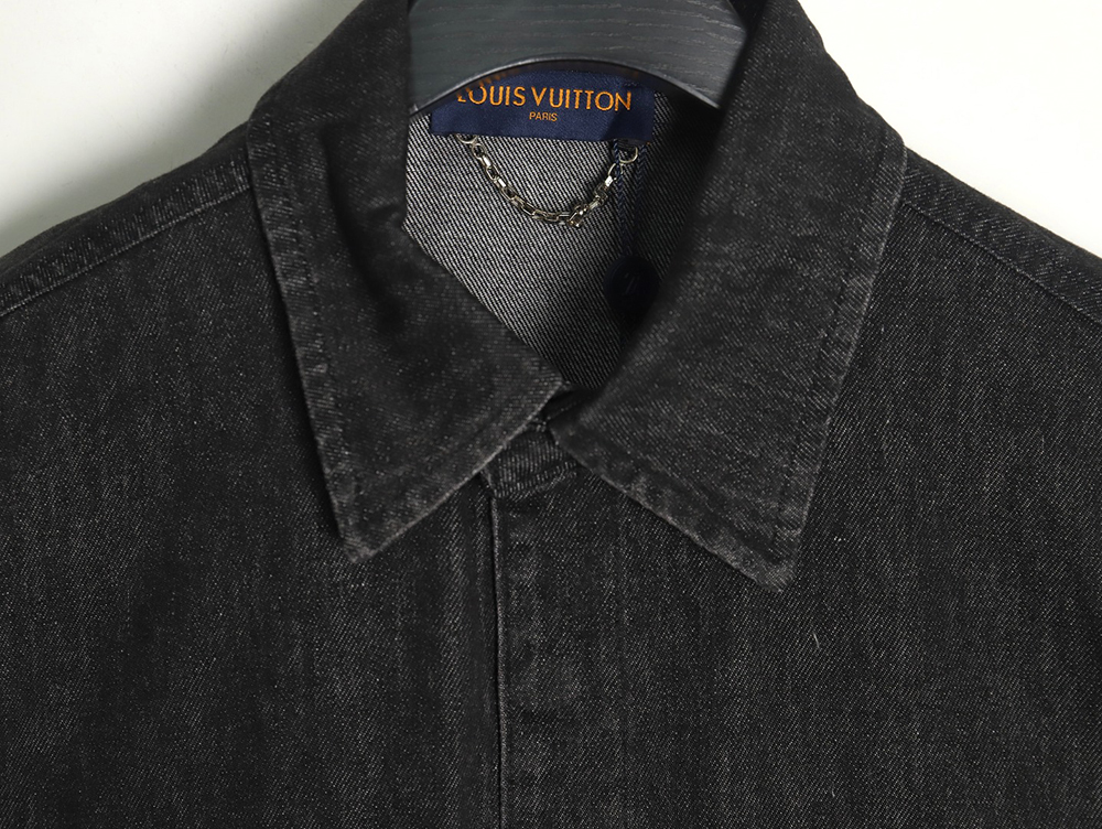 l0*is V*t0n pocket embossed denim jacket shirt