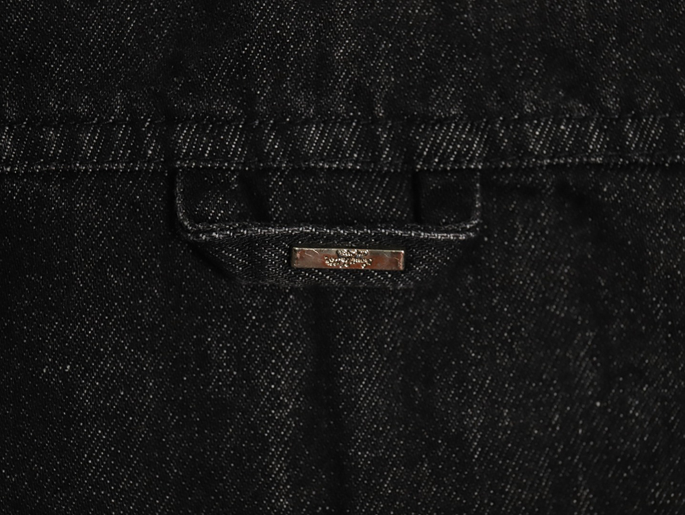 l0*is V*t0n pocket embossed denim jacket shirt