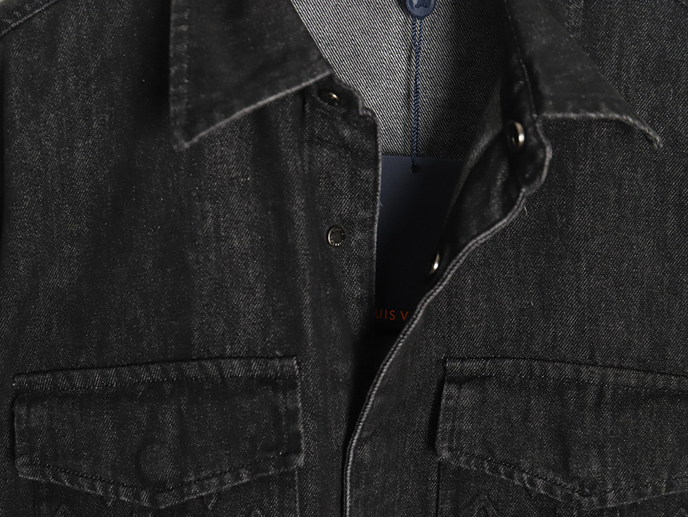 l0*is V*t0n pocket embossed denim jacket shirt