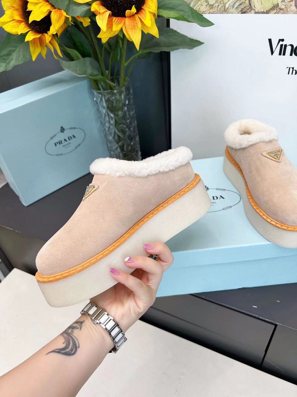 Pra*a suede mules