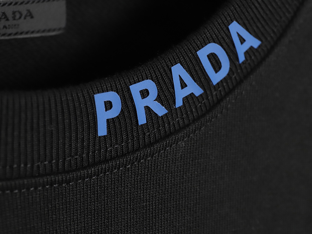 Pra*a triangle logo collar lettering round neck sweatshirt tsk1