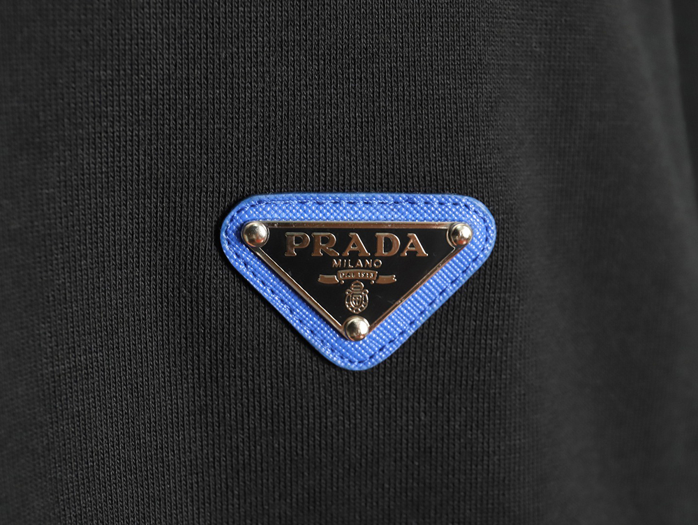 Pra*a triangle logo collar lettering round neck sweatshirt tsk1