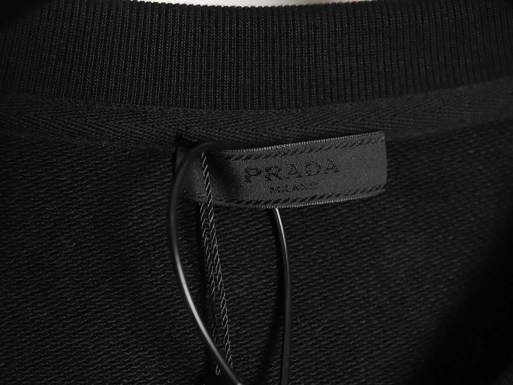 Pra*a triangle logo collar lettering round neck sweatshirt tsk1